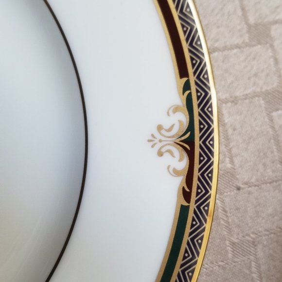 Noritake Lady Quentin 5 Piece Place Setting****EXCELLENT CONDITION**** - Picture 6 of 8